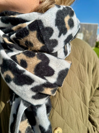 Leopard scarf • Ecru